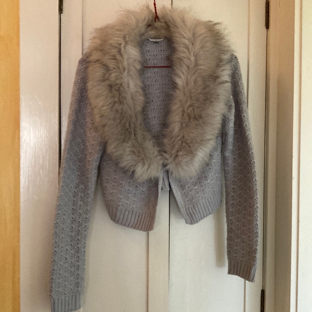 Fur neck sweater 4